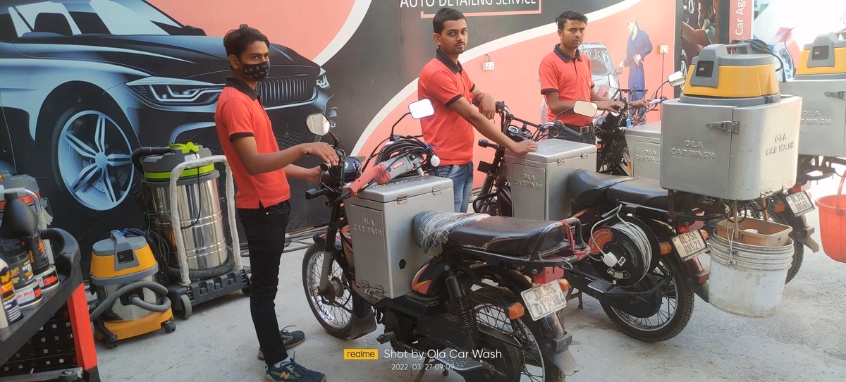 What services does Car Wash & Co offer?