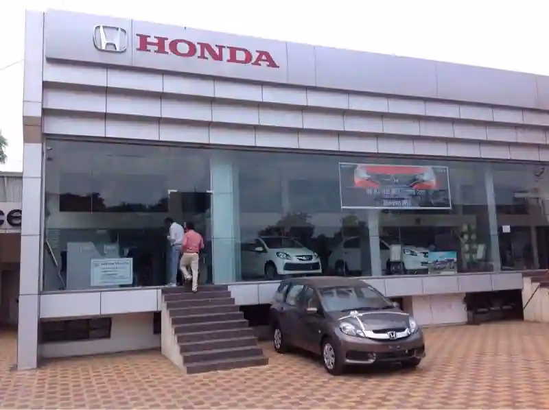 How many Honda service centers in Ahmedabad?
