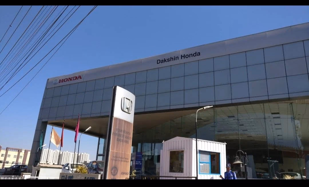 How many authorized Honda car service centers in Bangalore?