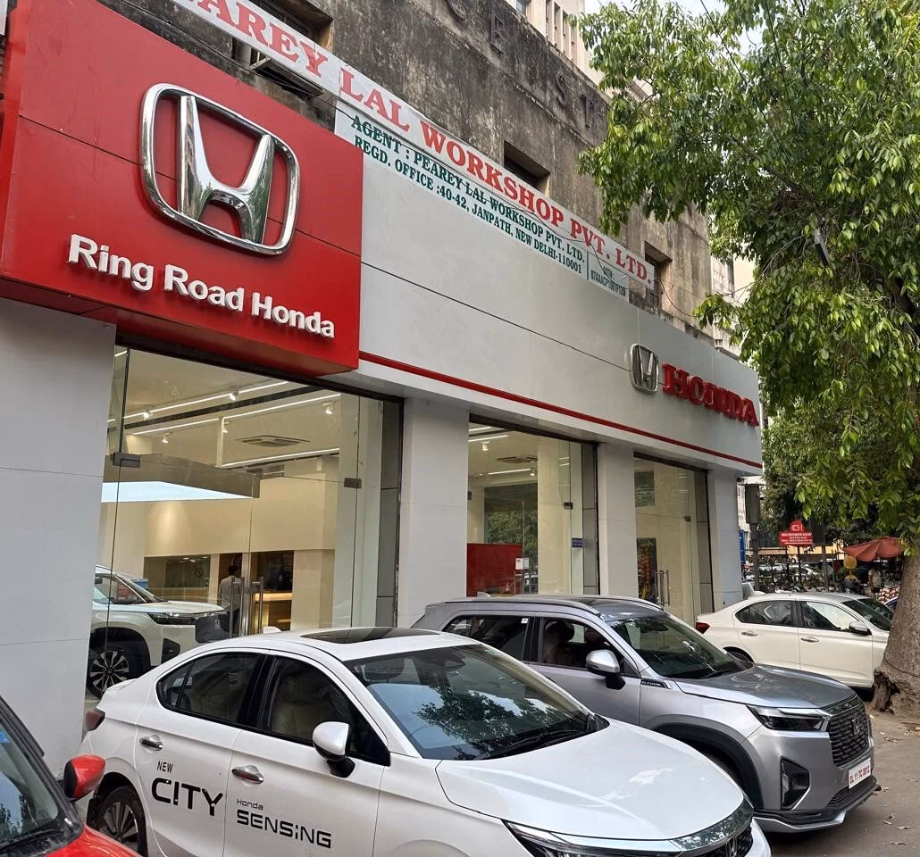 Where can I find a Honda dealer in Noida?