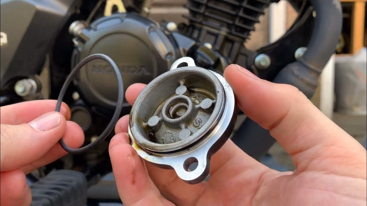 How long does it take to change oil on Honda CB125E?