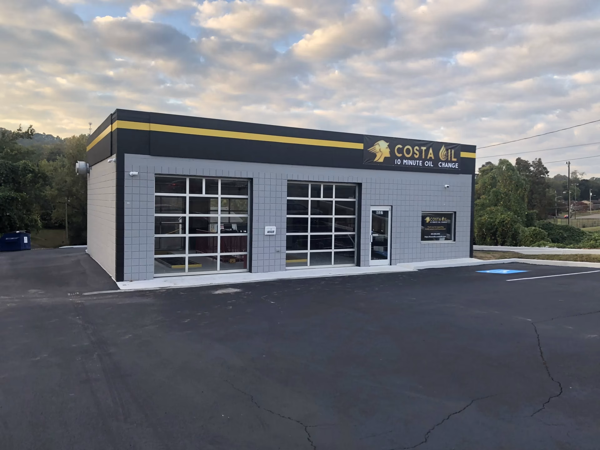 How can I contact a Honda service technician?