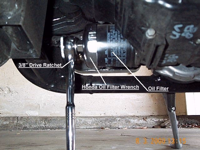 How to check oil levels in a 2009 Honda Shadow Aero 750?