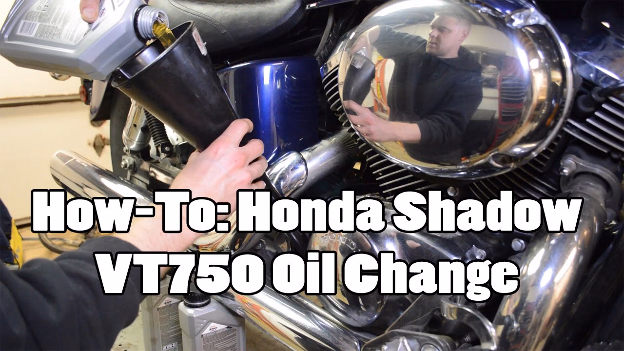 How much oil does a Shadow 750 use?