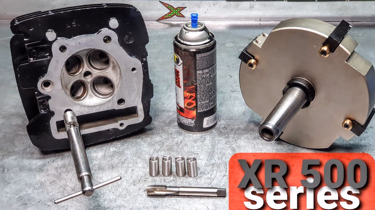 What type of chassis does the Honda XR 500 have?