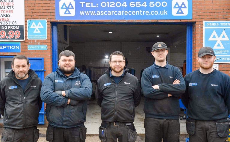 Who is servicing stop Bolton?