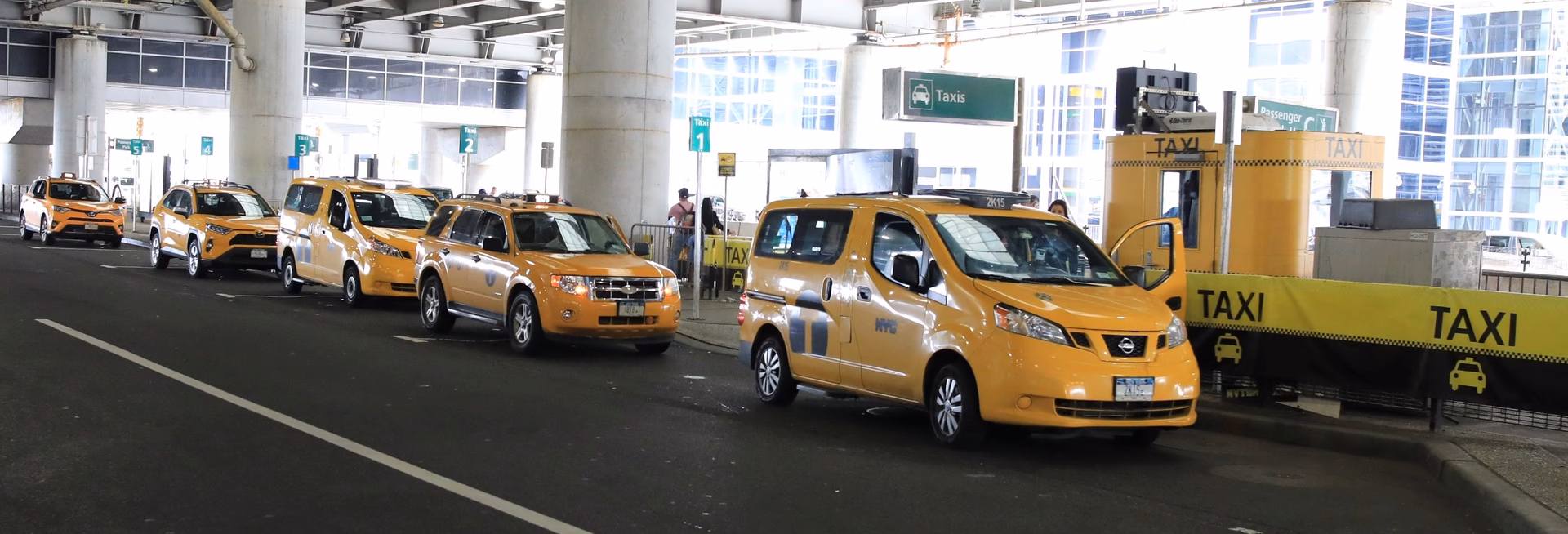 How to get from JFK Airport to Manhattan?