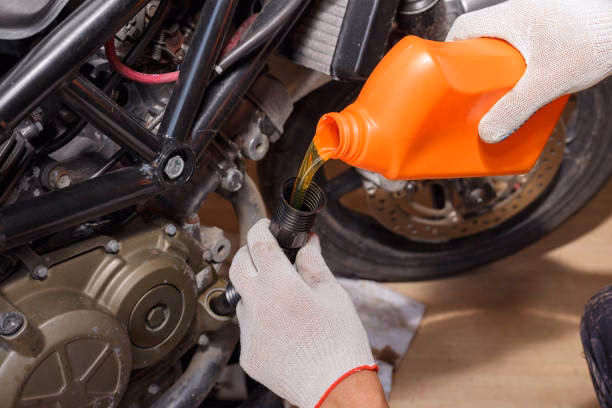How much oil does a Suzuki GSX600F take?