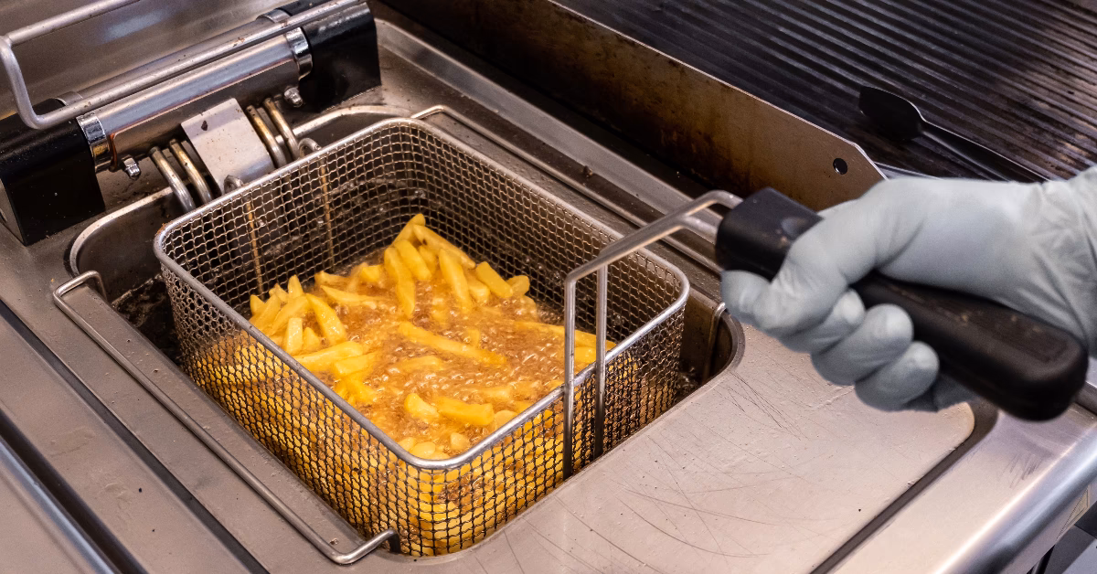 Can You Heat oil in a chip pan?