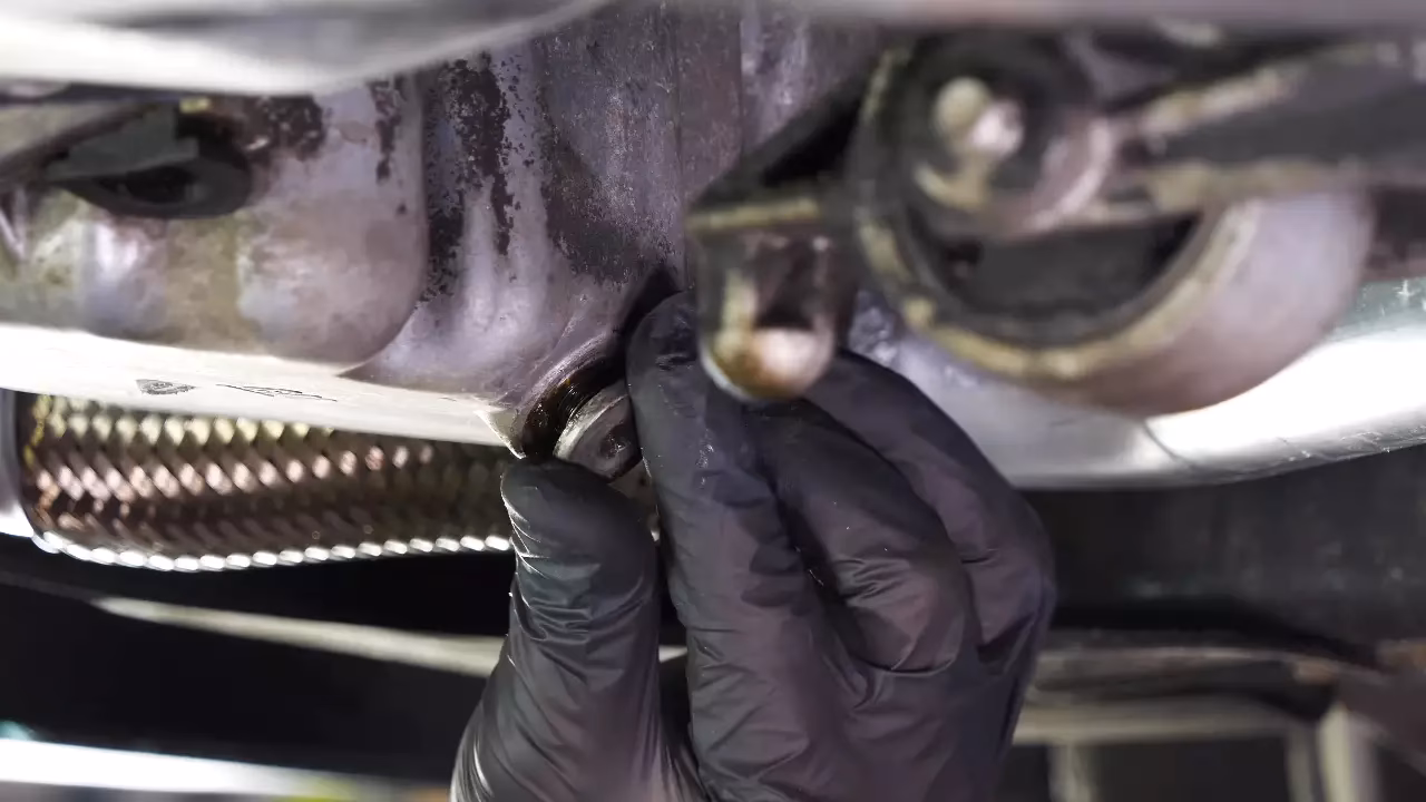 How to fix oil leak on a Corsa?