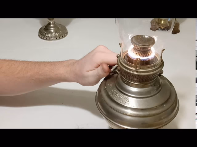 How do you change a wick in a lamp holder?