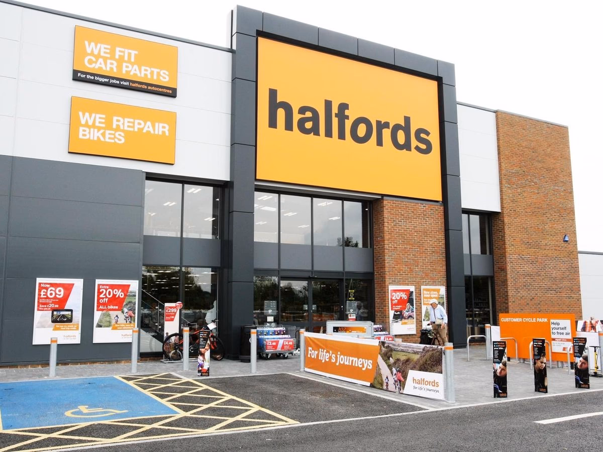 Does Halfords offer a free Mot?