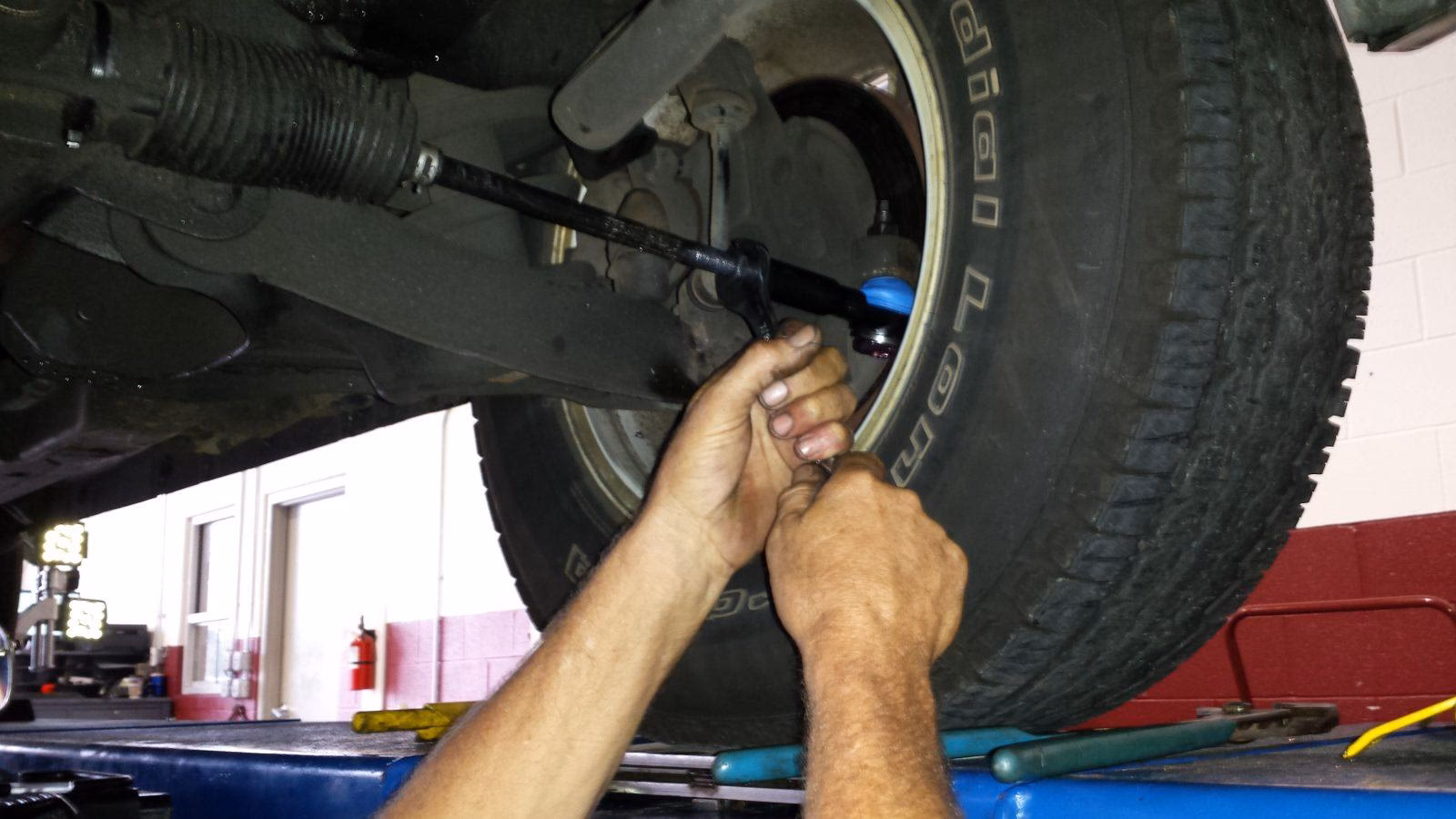 How to align the steering wheel after fixing seals?