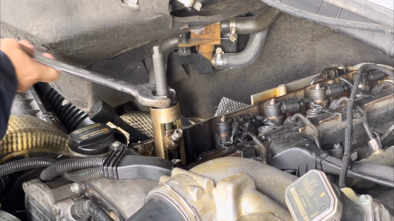 How do I remove an injector?