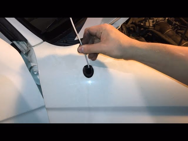 How do you replace a car antenna?