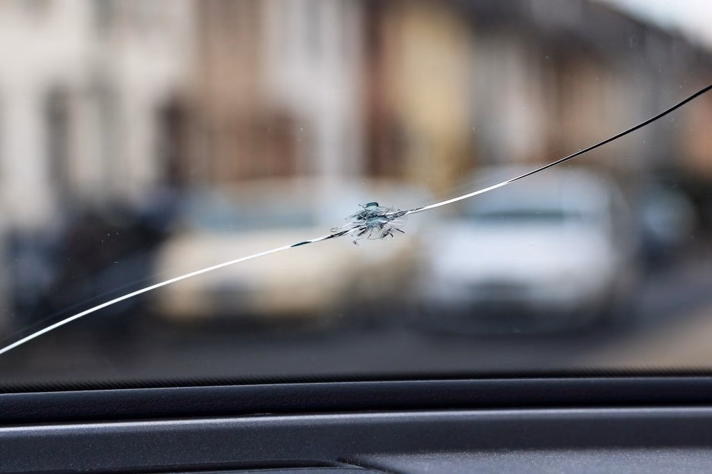 How to clean the windscreen after repair?