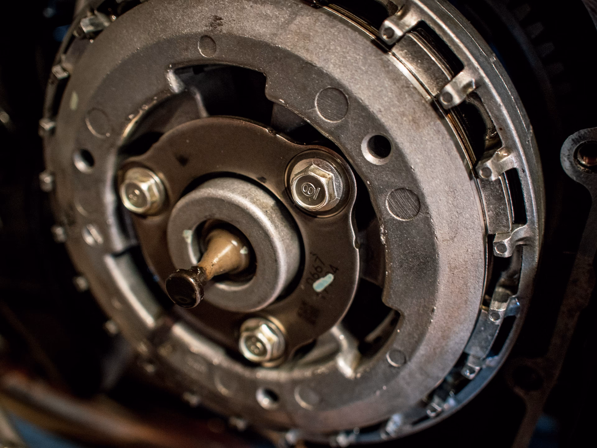 What is a replacement clutch plate?