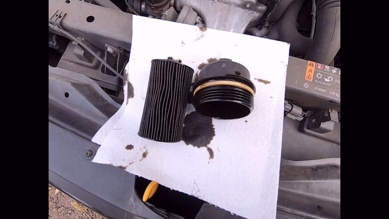 What engine does Opel Zafira Tourer have?