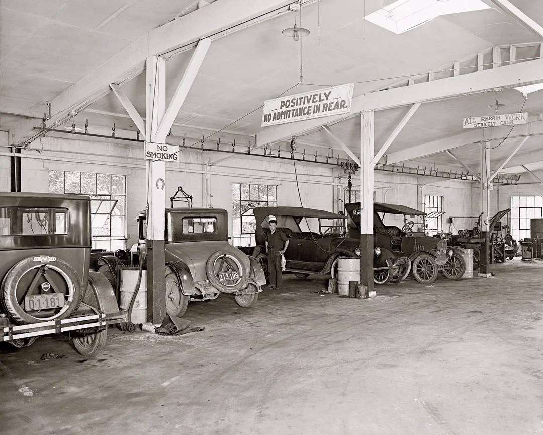 How much did auto body repair cost in 1940?