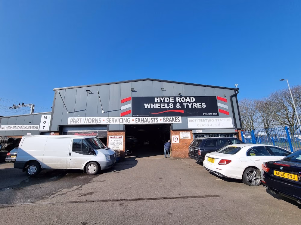 Where is the best tyre garage & MOT centre in Manchester?