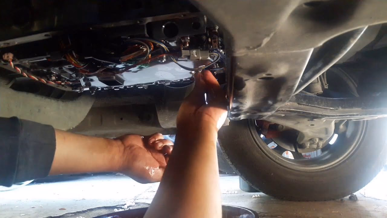 How do I change the oil filter on a Honda CR-V?