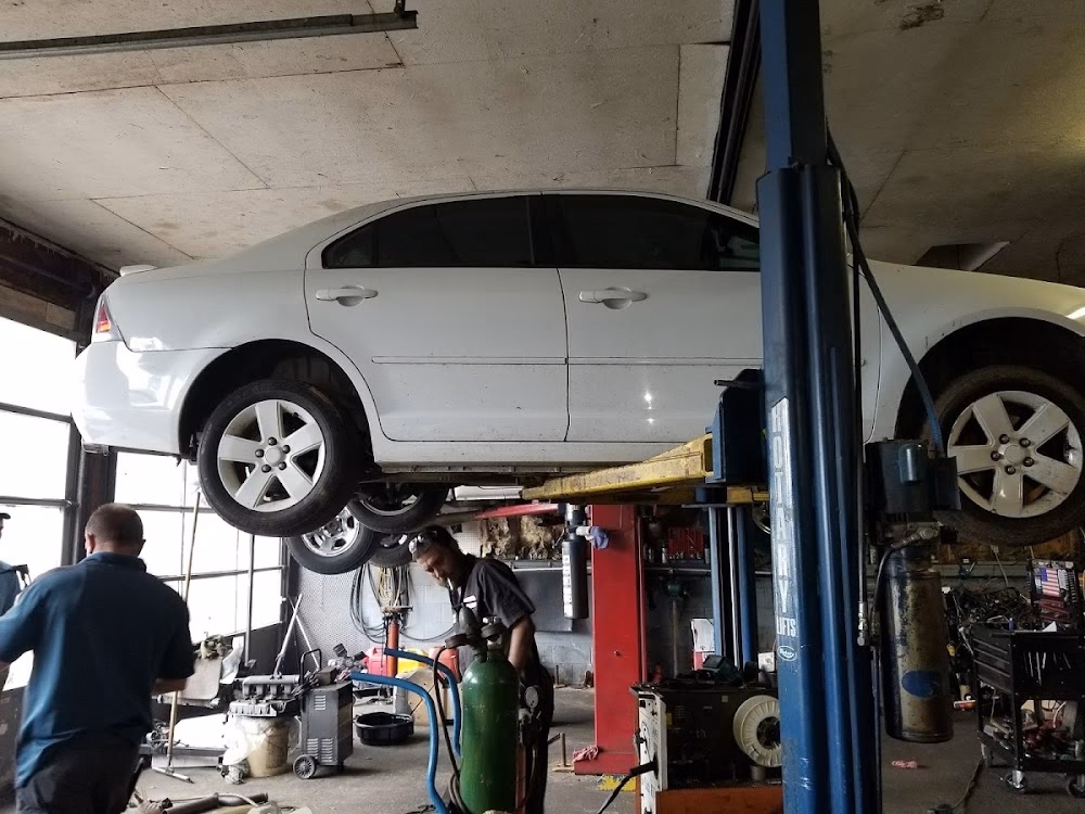 How can I find a reliable mechanic or garage near me?