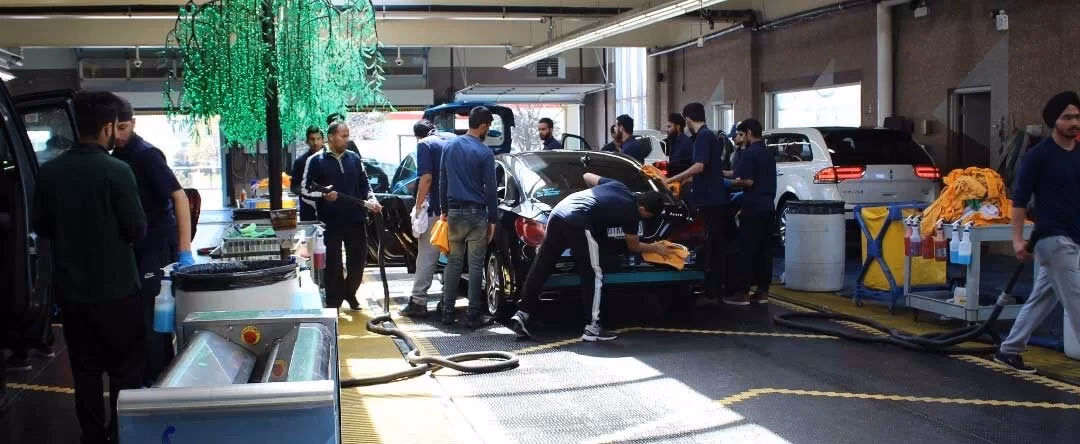 Who is in'n'out Autocentres?