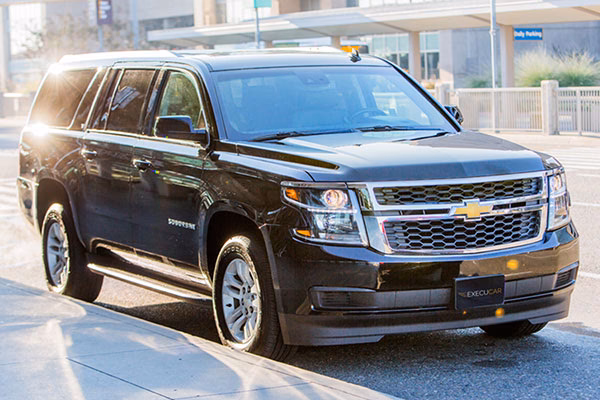 Does Indianapolis have a car dealership?