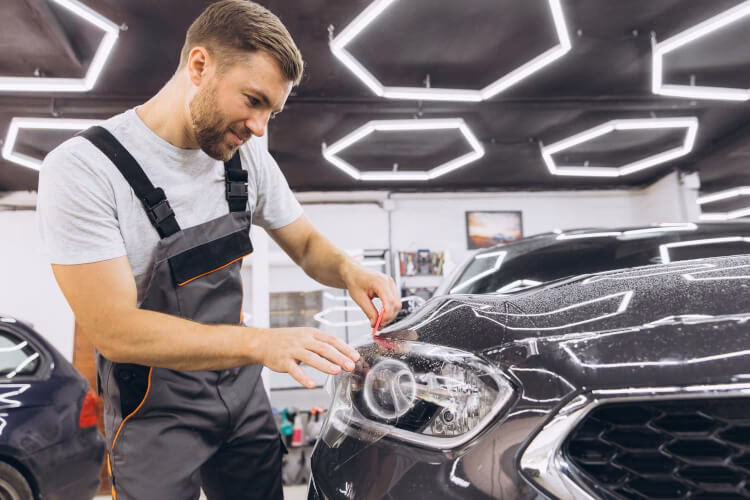 What makes a bonnet a fail - boot?