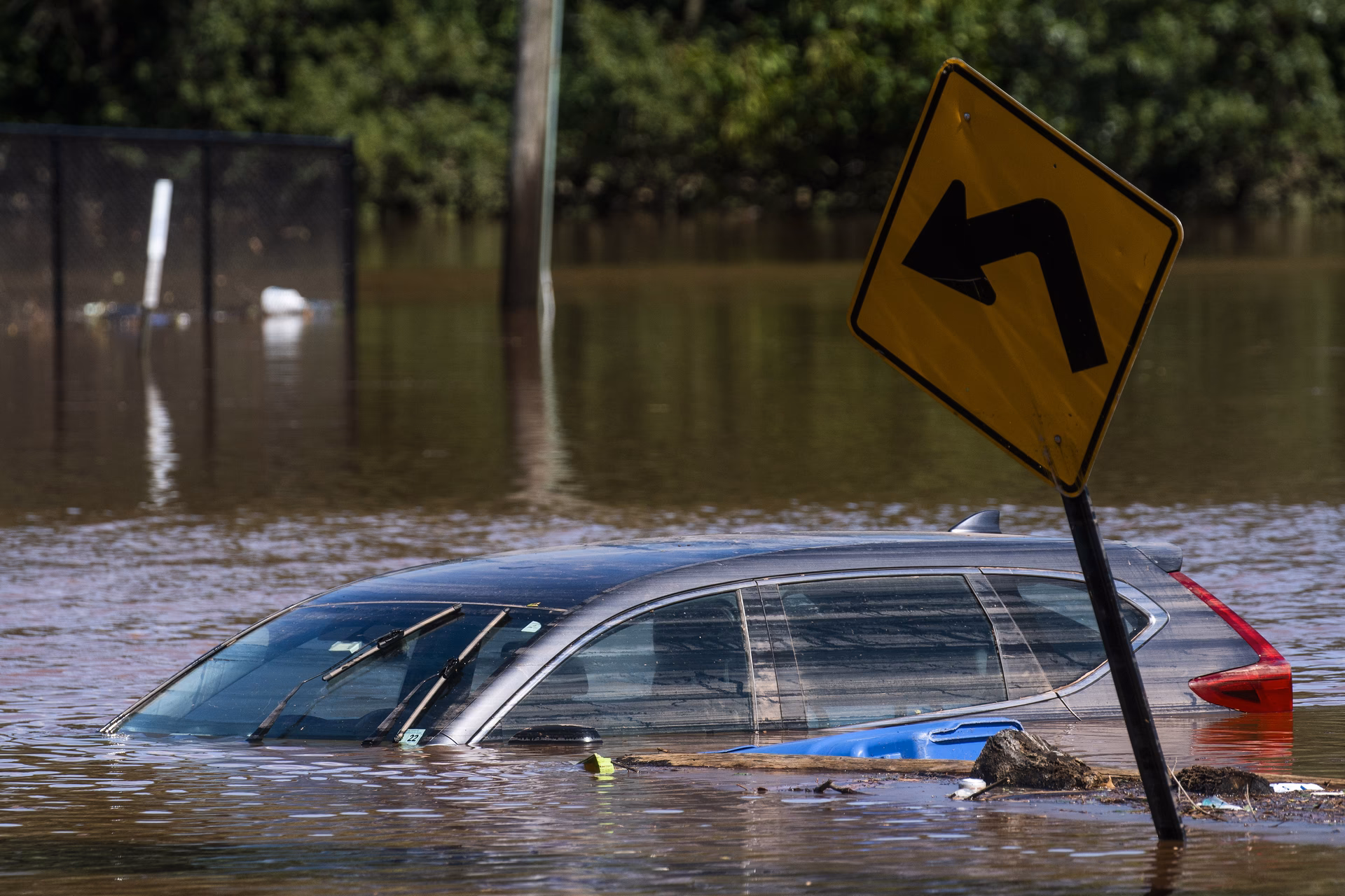 Can you sell a flood damaged car?
