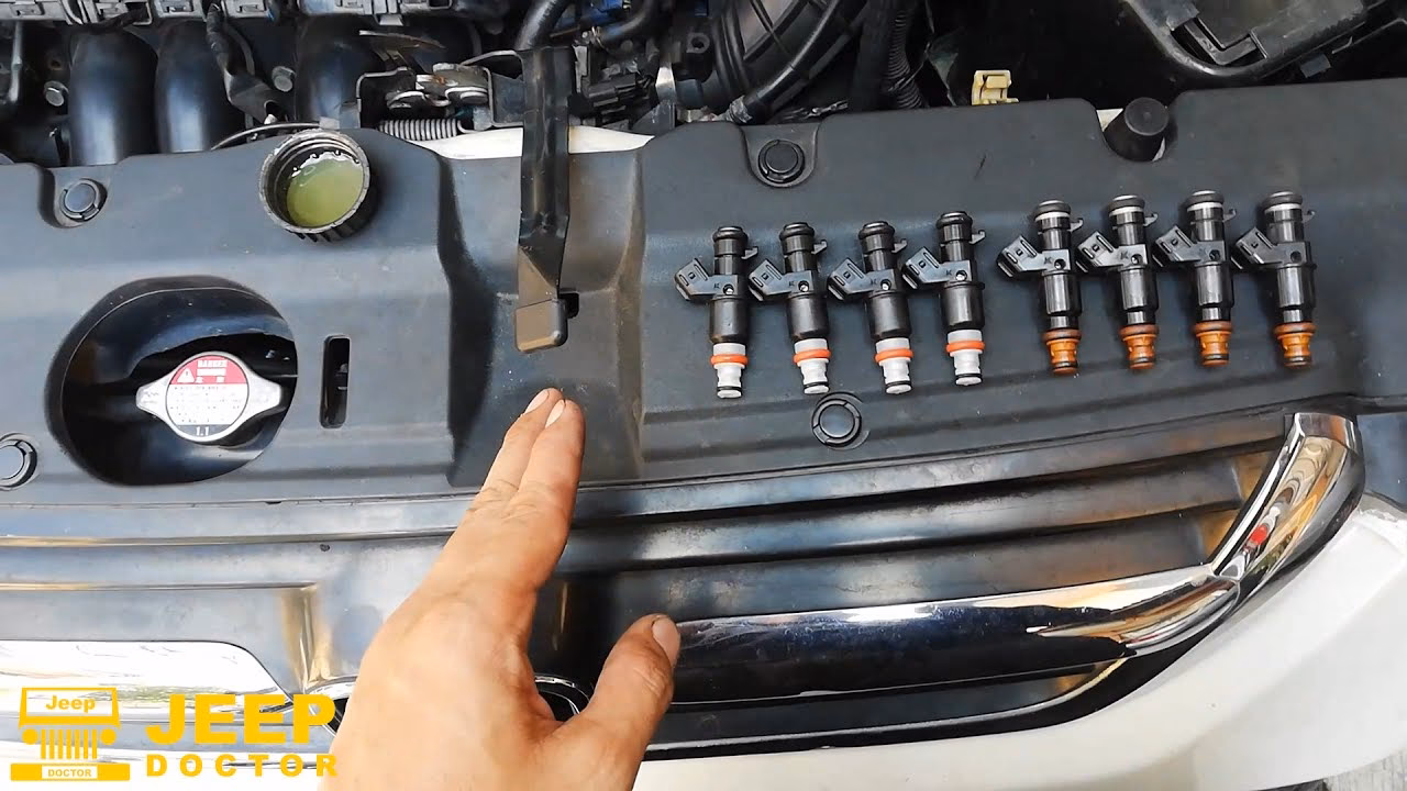 What happens if a Honda CR-V fuel injector is leaking?