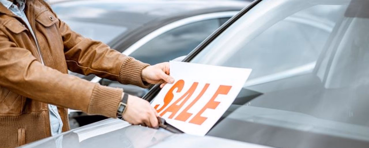 Is it illegal to sell a car with no MOT?