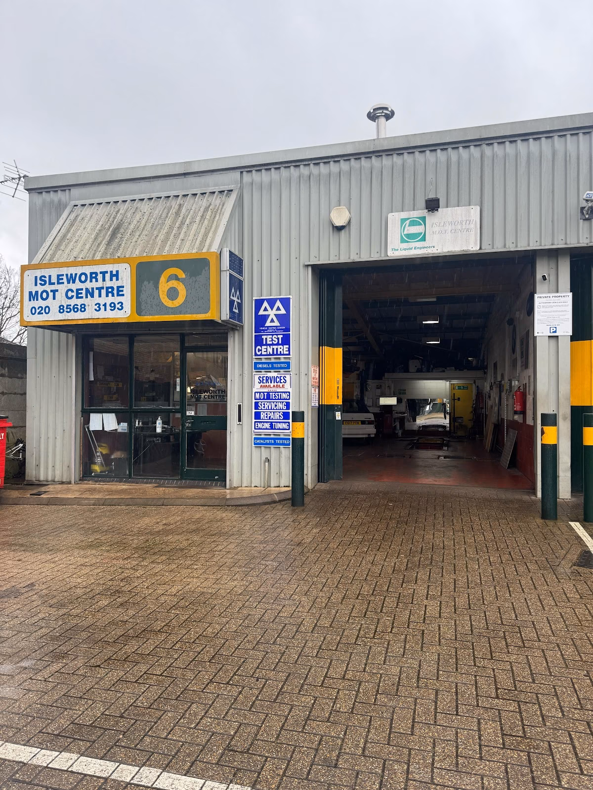 Where is Old Isleworth located?