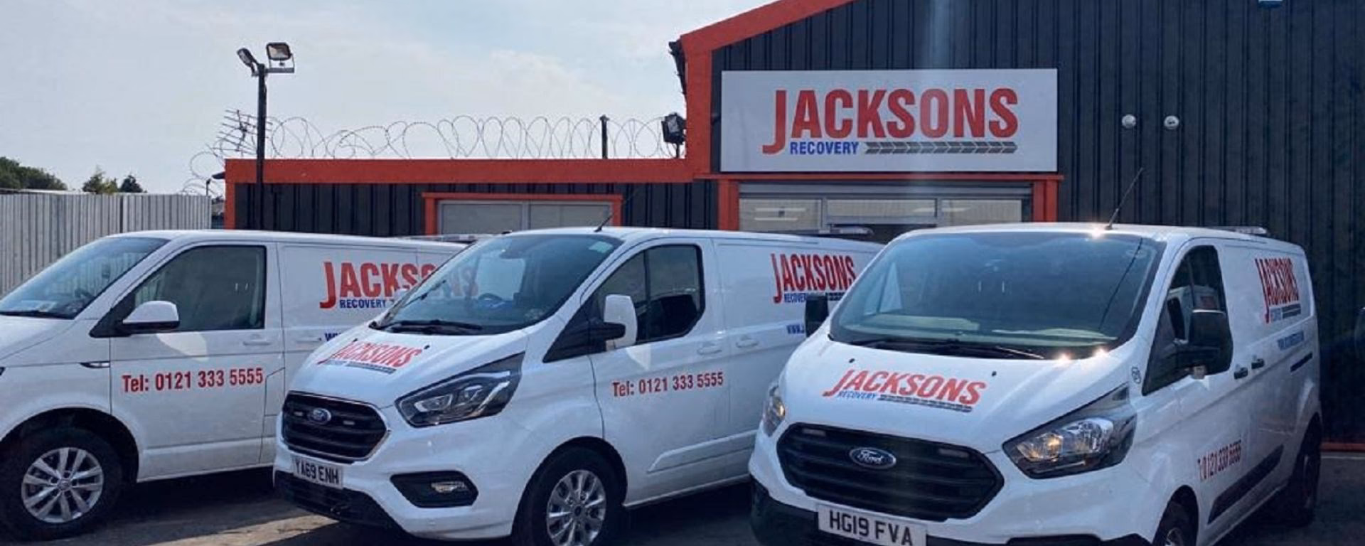 How do I contact Jackson cabs?