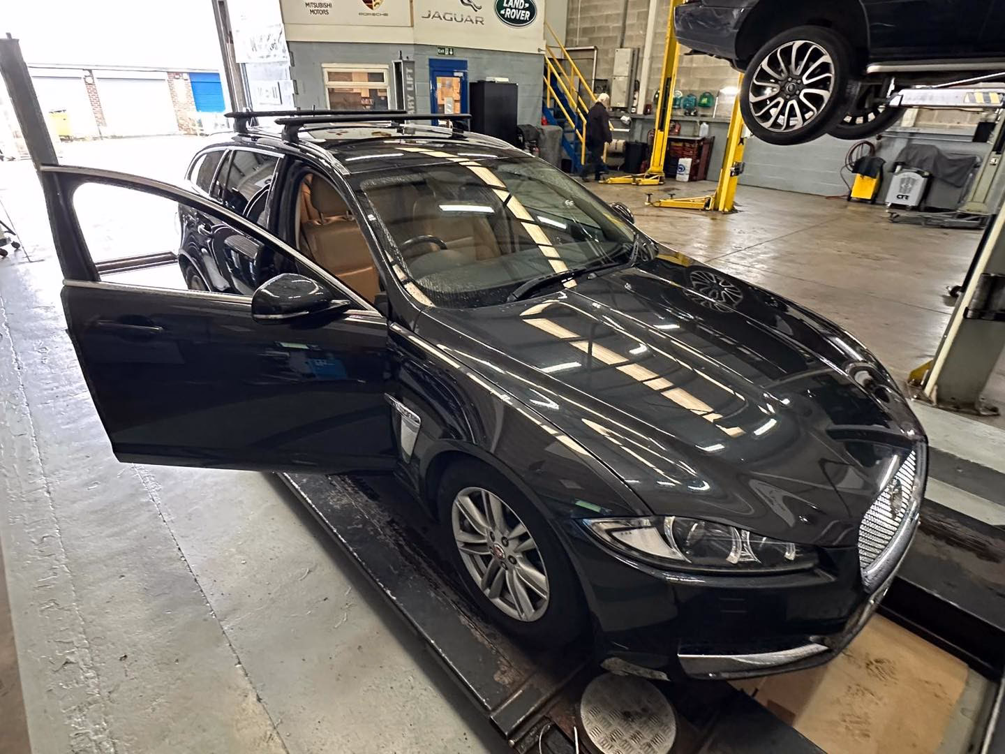 Where can I repair a Jaguar in Manchester?