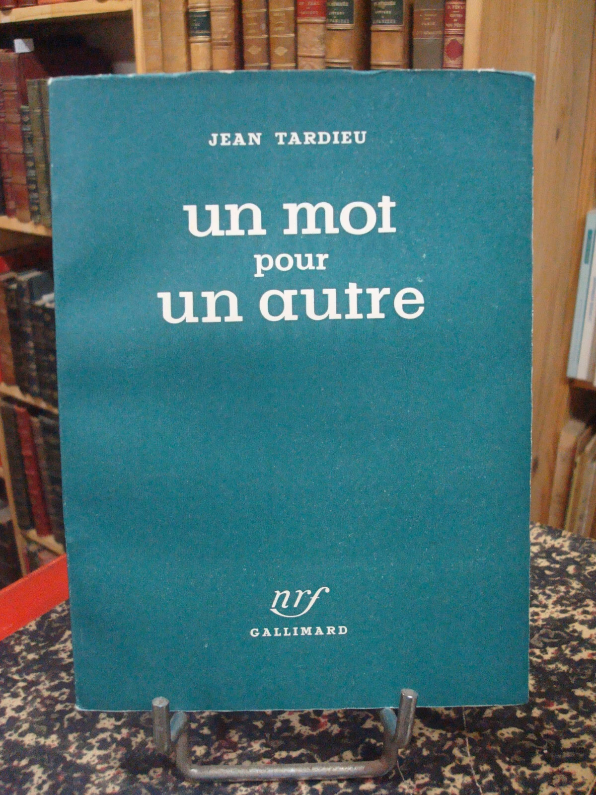 Pourquoi Tardieu a-t-il remplacé un mot par un autre ?