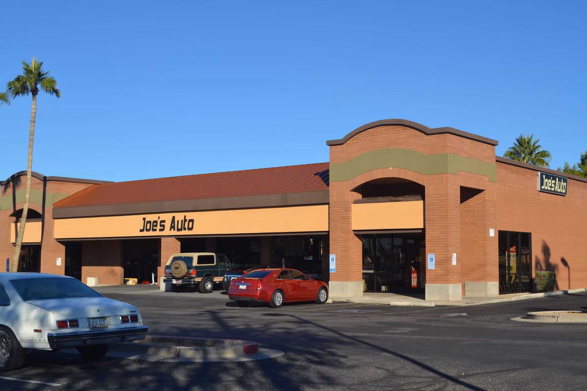 Does Joe's repair shop offer a free MOT service?