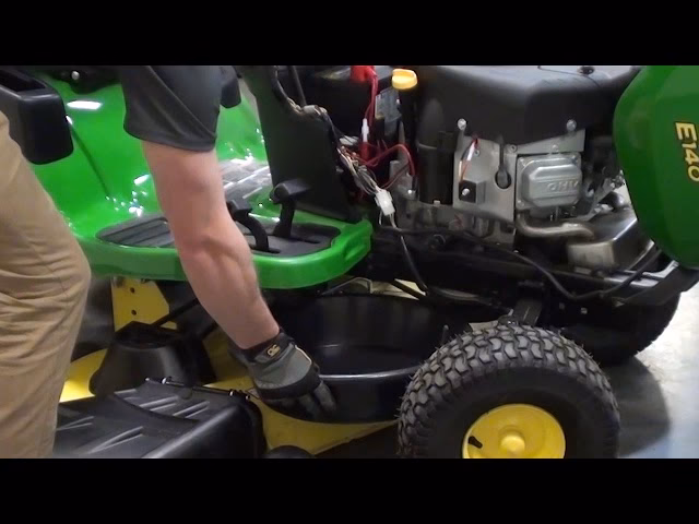 How long does John Deere oil change take?