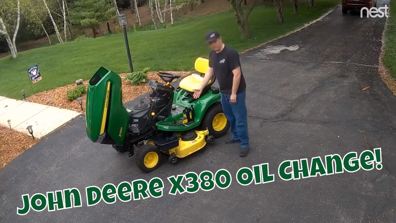 Does John Deere X330 have oil & fuel filters?