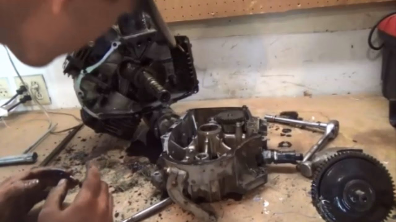 Which Kawasaki small engine rebuild kits are available?