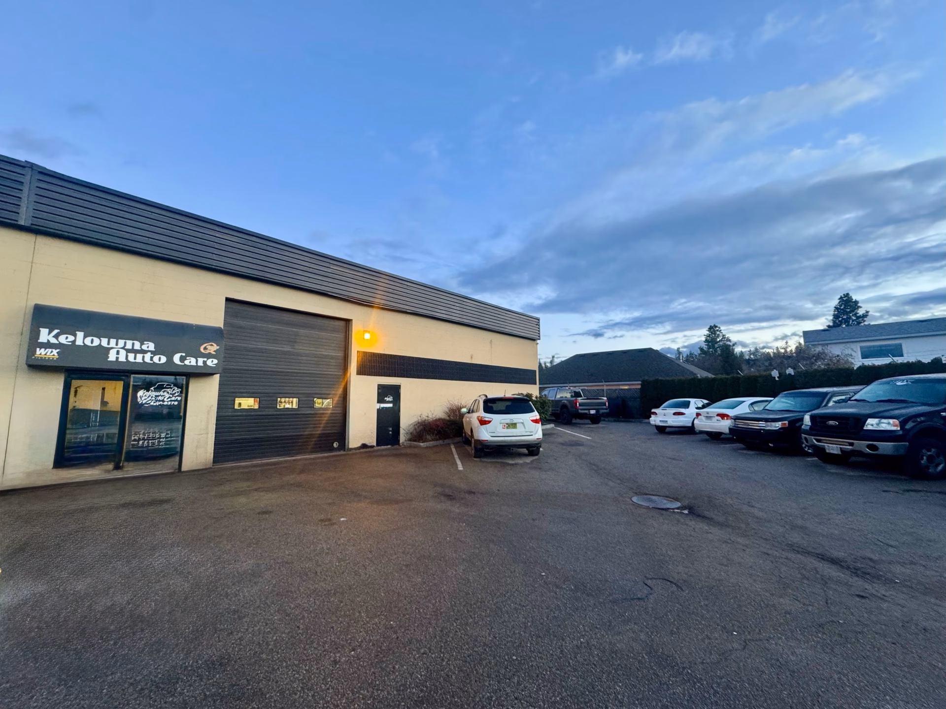 Who is Kelowna limo?