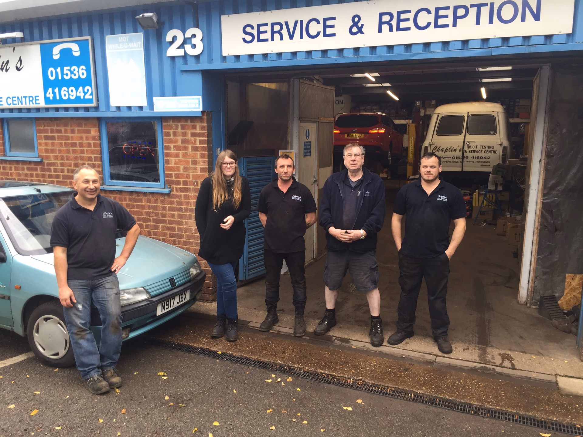 Where can I find a car repair centre in Kettering?