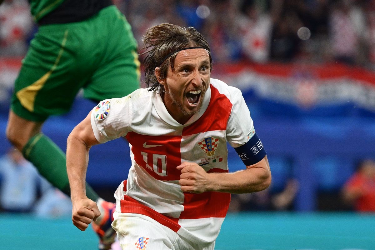 Is there a bus from Croatia to Italy?