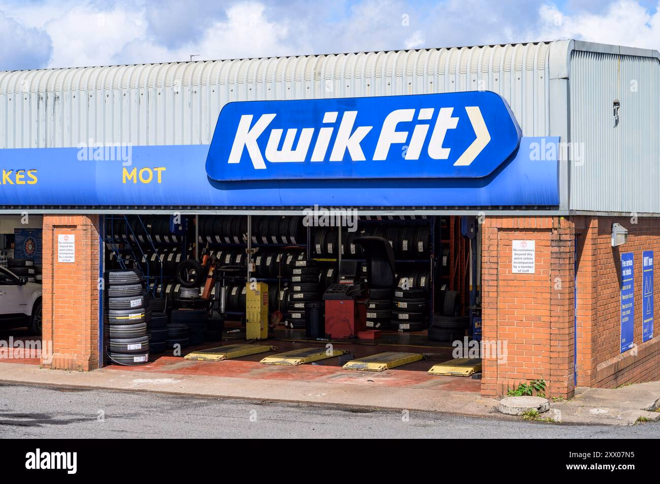 Is Kwik Fit Open 7 days a week?