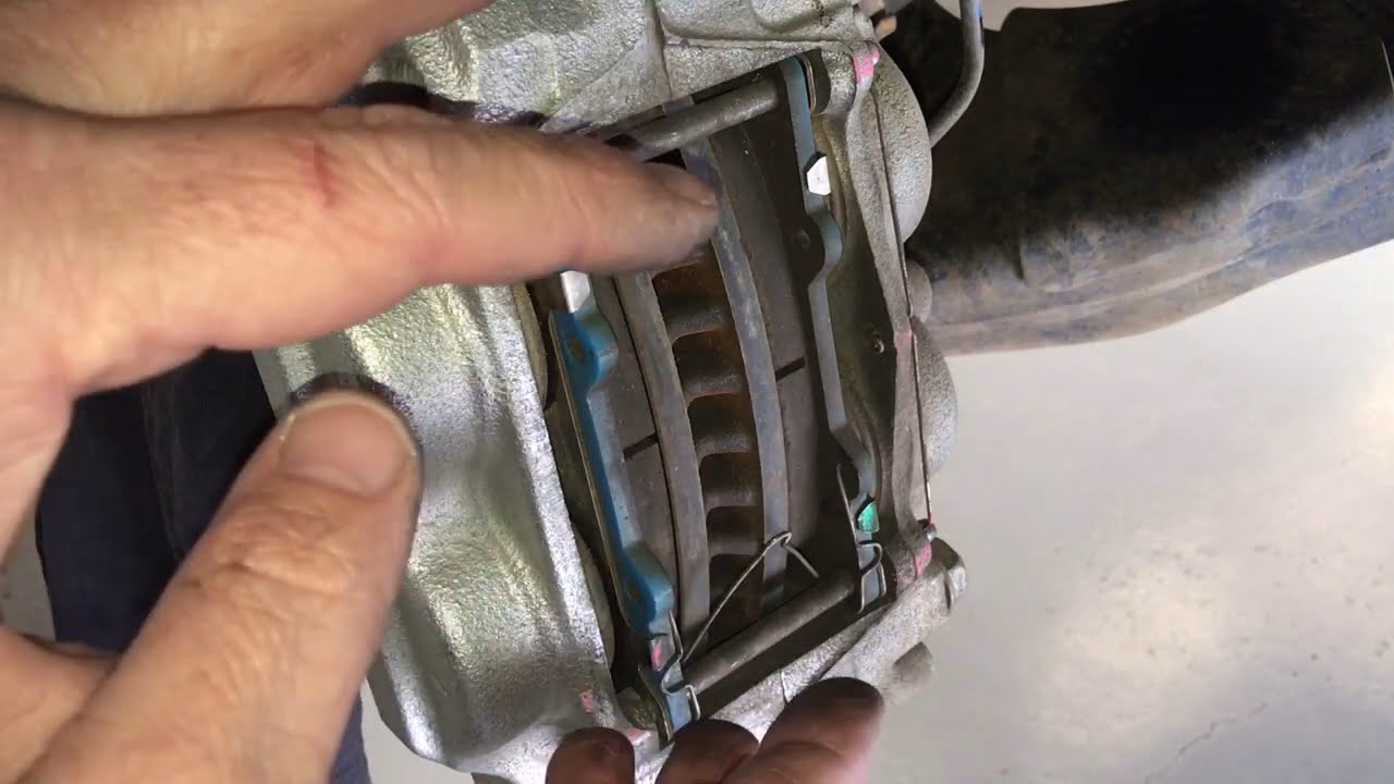 Should you change brake pads on one wheel at a time?