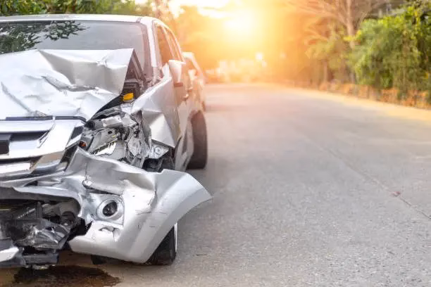 Do I need to notify insurance if a leased car is damaged?