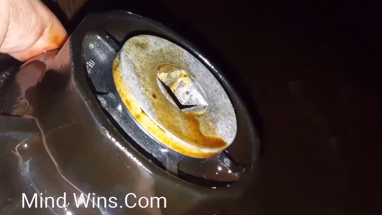 How do I turn off the engine on my Lexus ES300h?