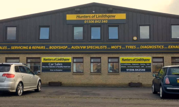 What are the opening hours for Linlithgow?