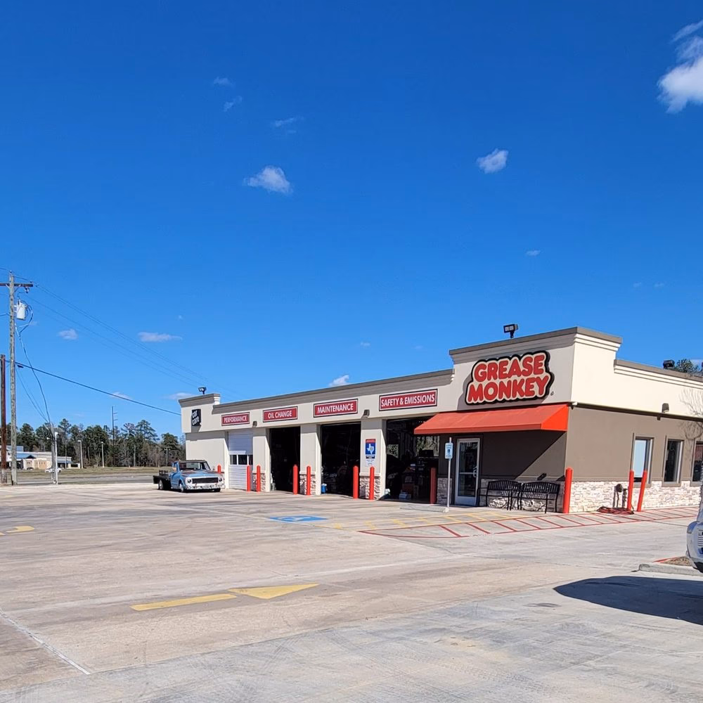 Where can I buy groceries in Livingston?