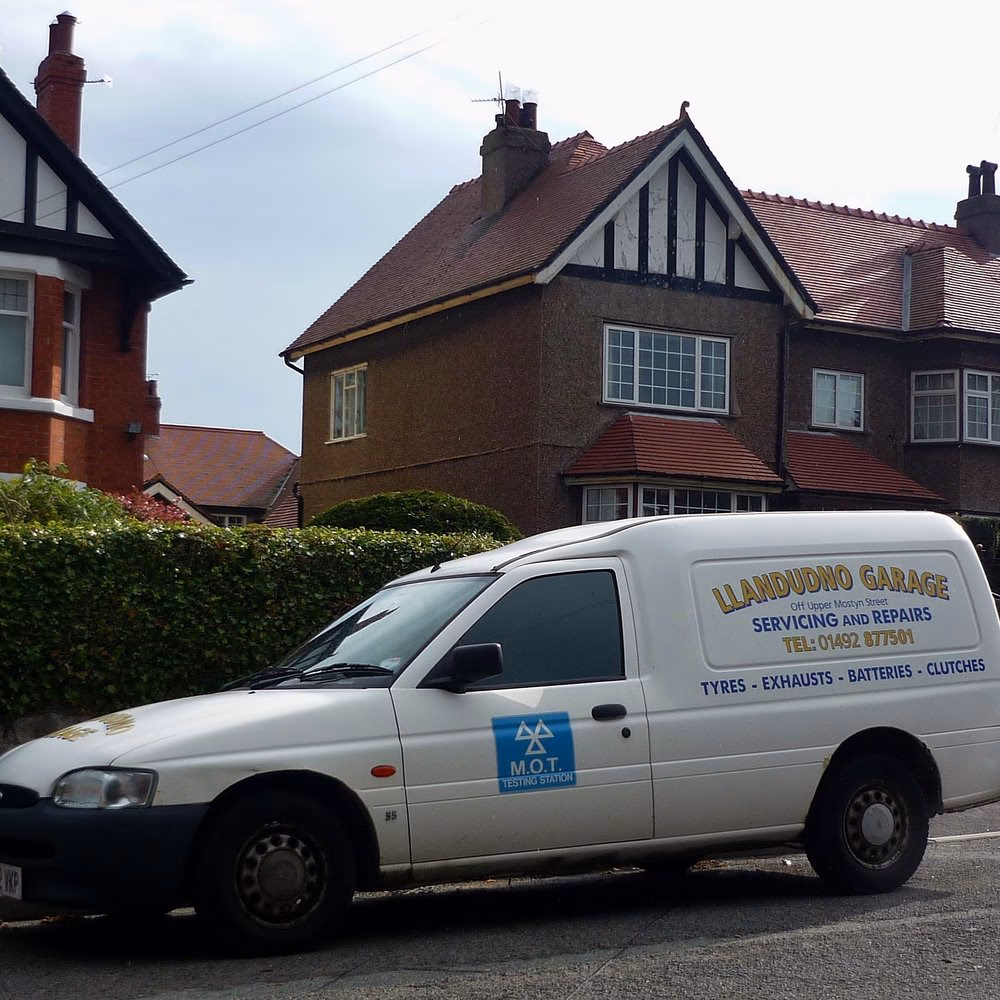 How do I contact Llandudno?